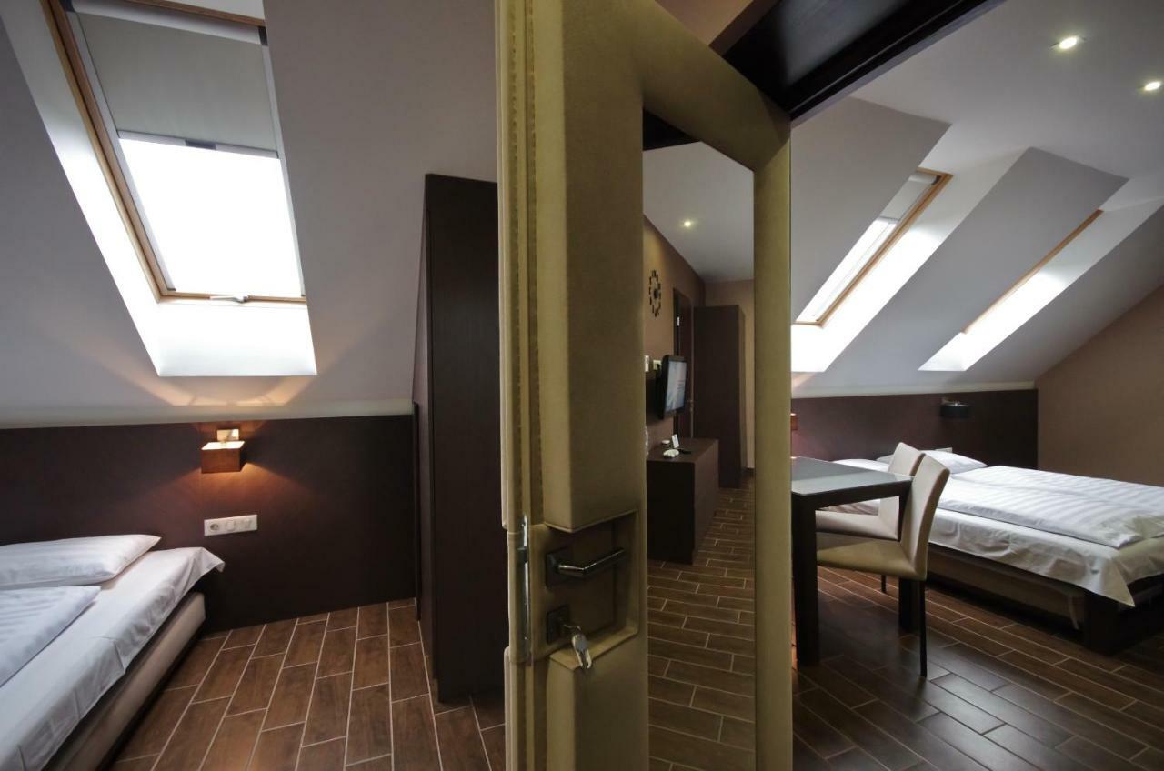 Royal Residence Apartments Gyula Ngoại thất bức ảnh