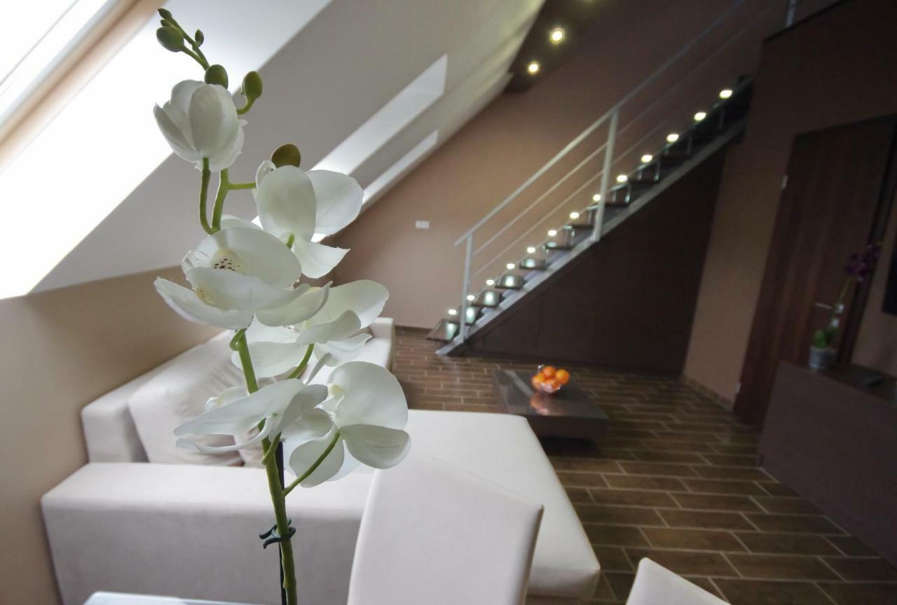 Royal Residence Apartments Gyula Ngoại thất bức ảnh